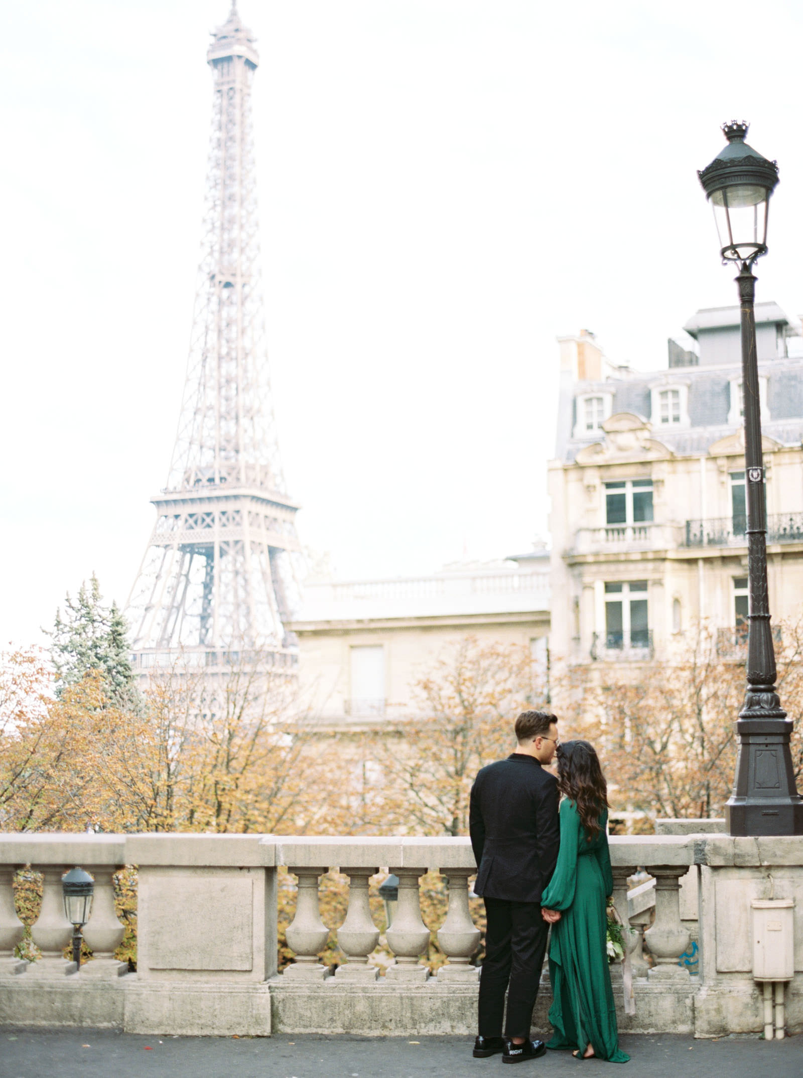 Romantic Engagement Photos - Eiffel Tower - KR Moreno